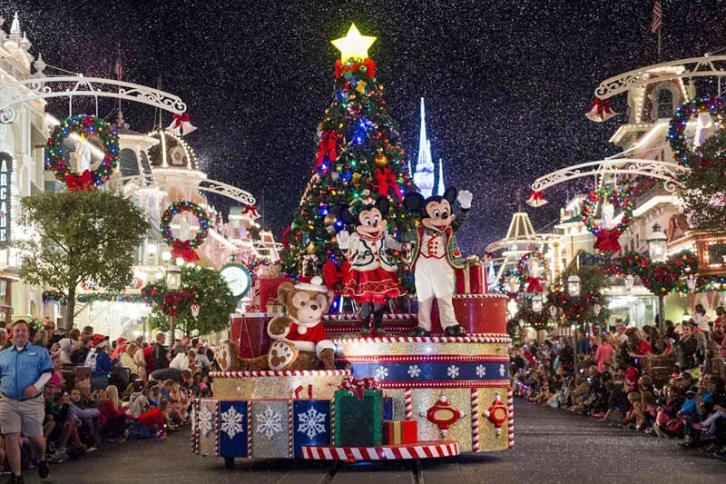 Christmas parade at Magic Kindgom in Orlando