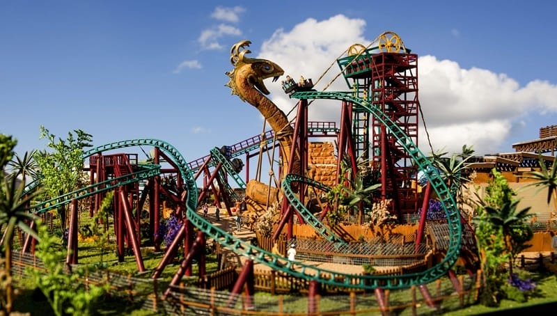 Atracción La Maldición de Cobra en Busch Gardens  