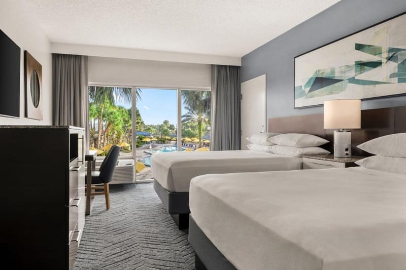 Chambre à coucher chez Delta Hotels by Marriott