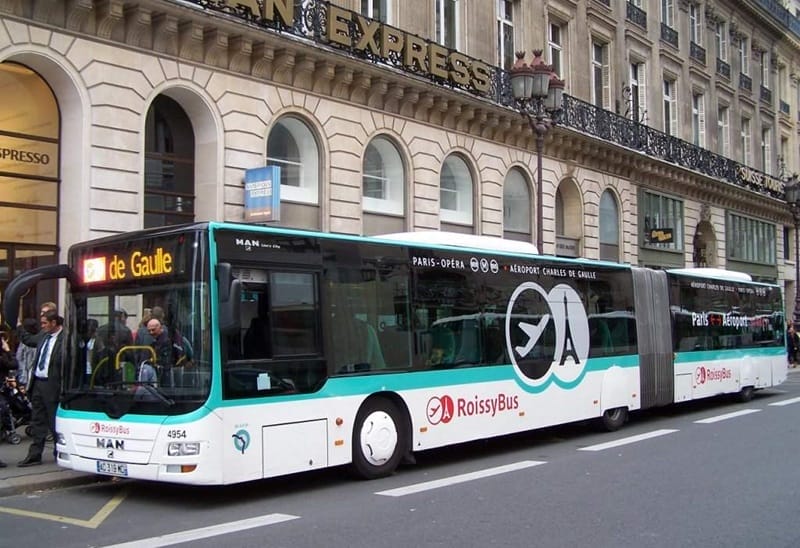 Autobús que va al aeropuerto RER Charles de Gaulle  