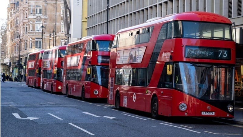 Busse in London