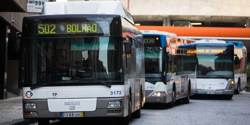 Autobuses en Oporto