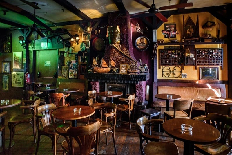 Candelabro bar in Porto