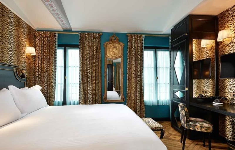 Hotel room in Paris