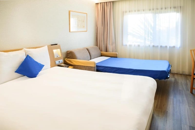 Room at Novotel hotel in Porto
