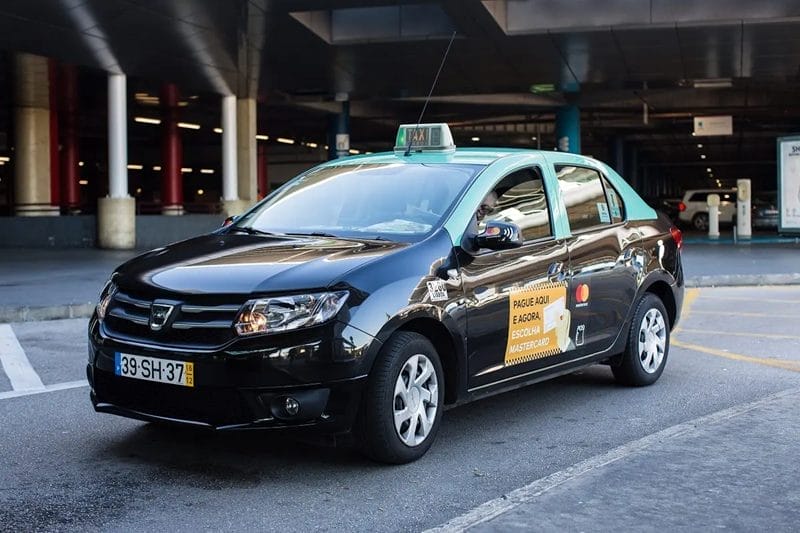 Taxi in Lissabon
