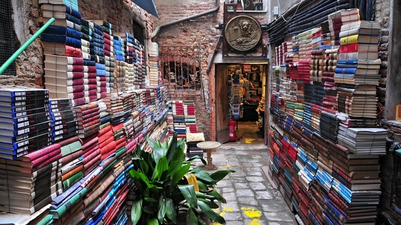 Librairie Acqua Alta à Venise