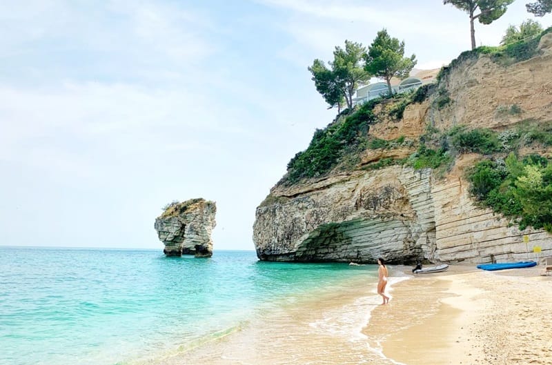 Praia de Baia delle Zagare em Puglia