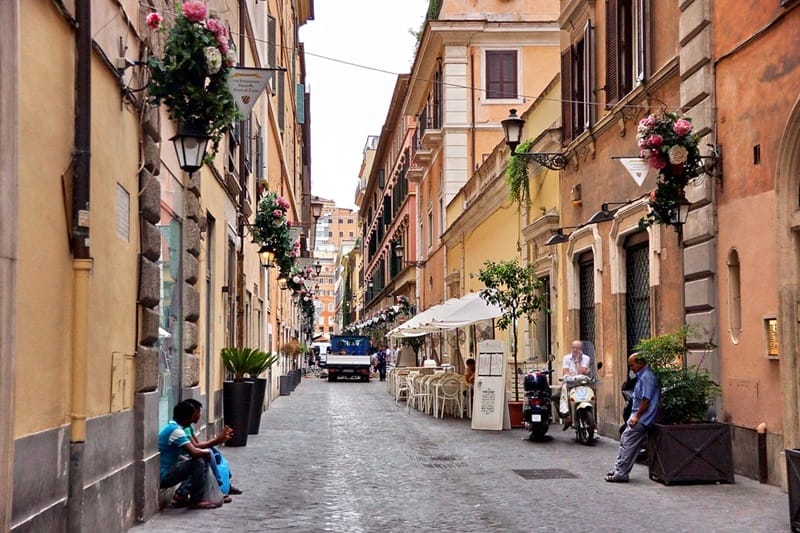 Via Borgognona in Rom