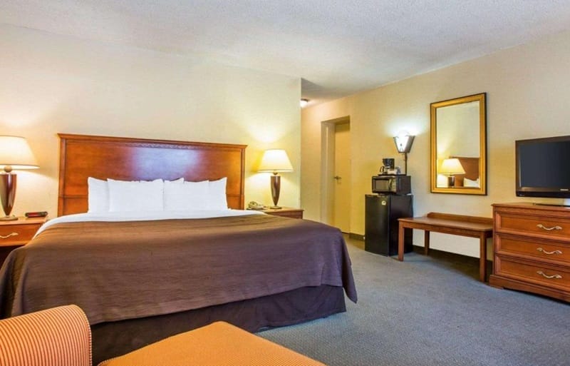 Camera a Budgetel Inn &amp; Suites