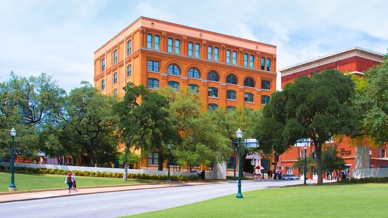 Museo de la Sexta Planta en Dealey Plaza