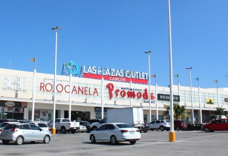 Las Plazas Outlet